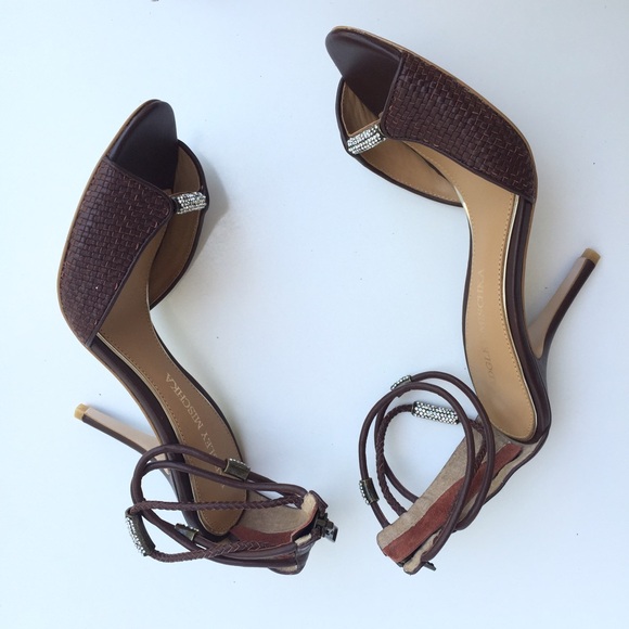 Badgley mischka brown gladiator peep toe pump Sz 6 - Picture 4 of 4